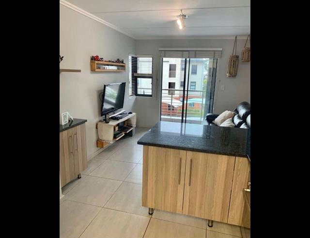 2 BEDROOM APARTMENT FOR SALE IN SEBENZA